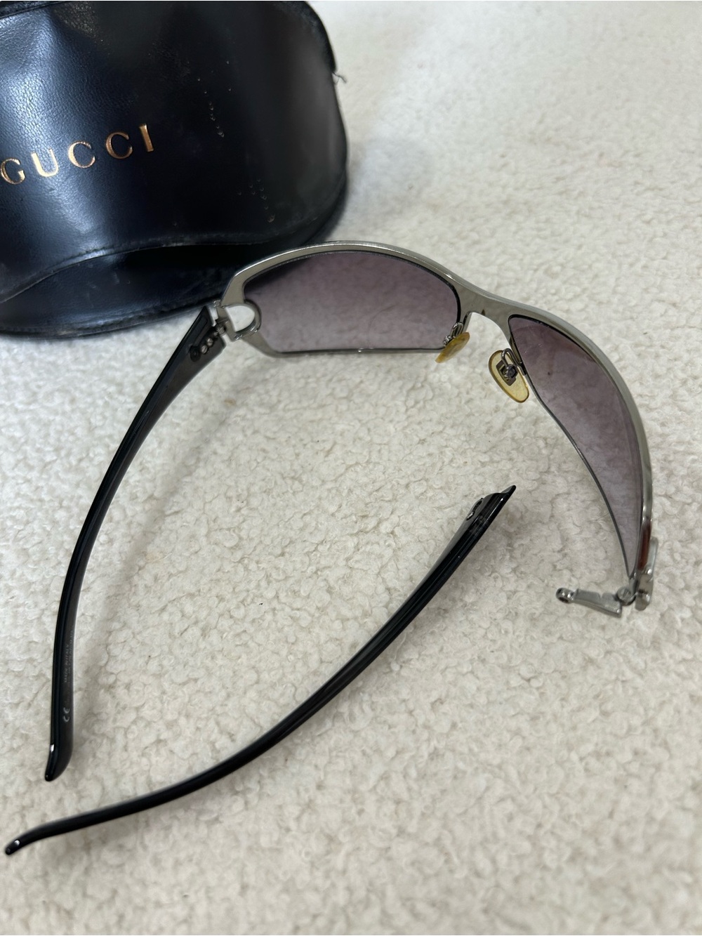 Vintage Gucci Shield Sunglasses Gray Silver FOR REPAIR - Picture 3 of 8